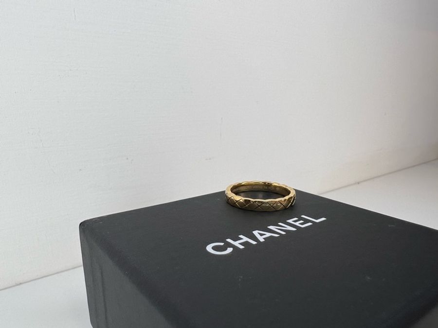 Chanel Coco Crush 戒指 金色 窄版-3