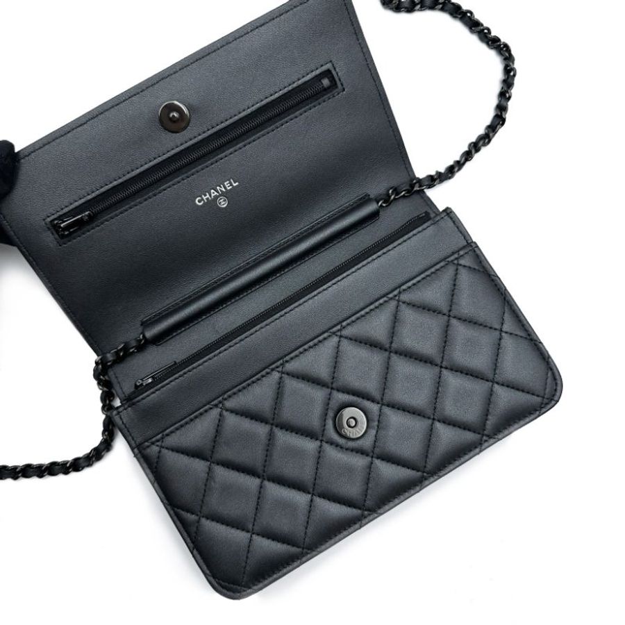 CHANEL 經典羊皮WOC - so black-3