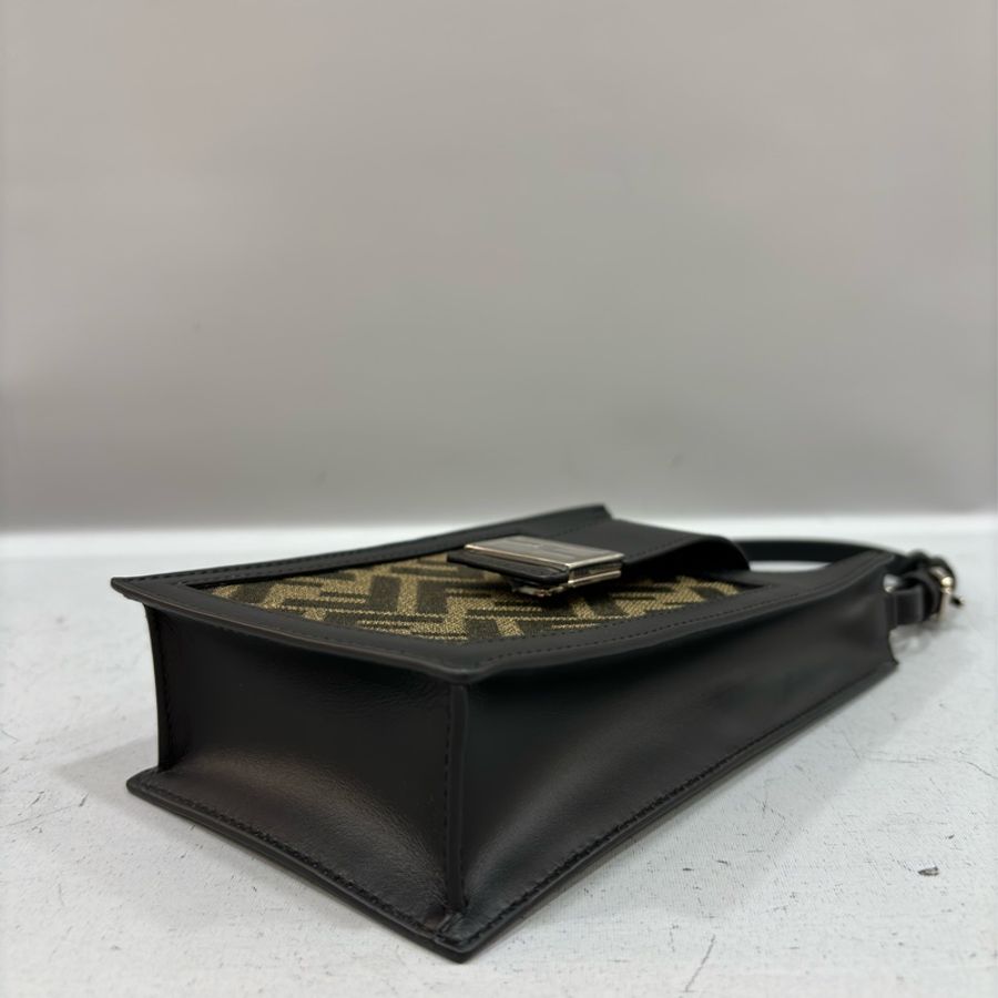 FENDI 7AR944 老花 手機包 小廢包 斜背包-12