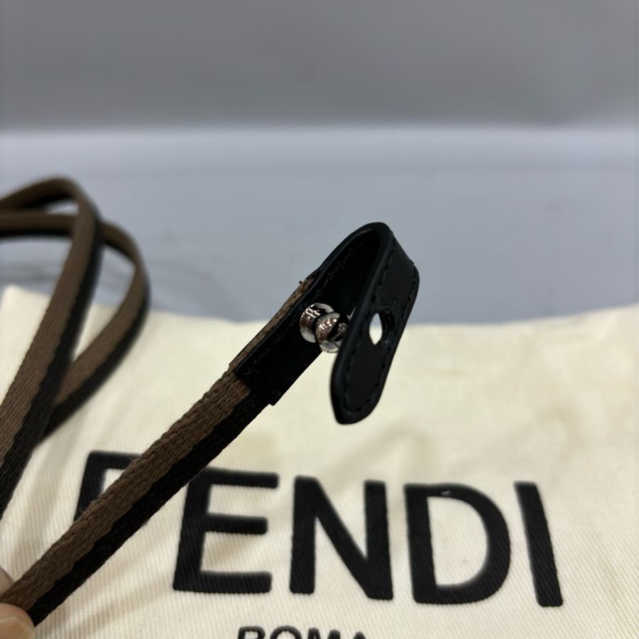 FENDI 7AR944 老花 手機包 小廢包 斜背包-24