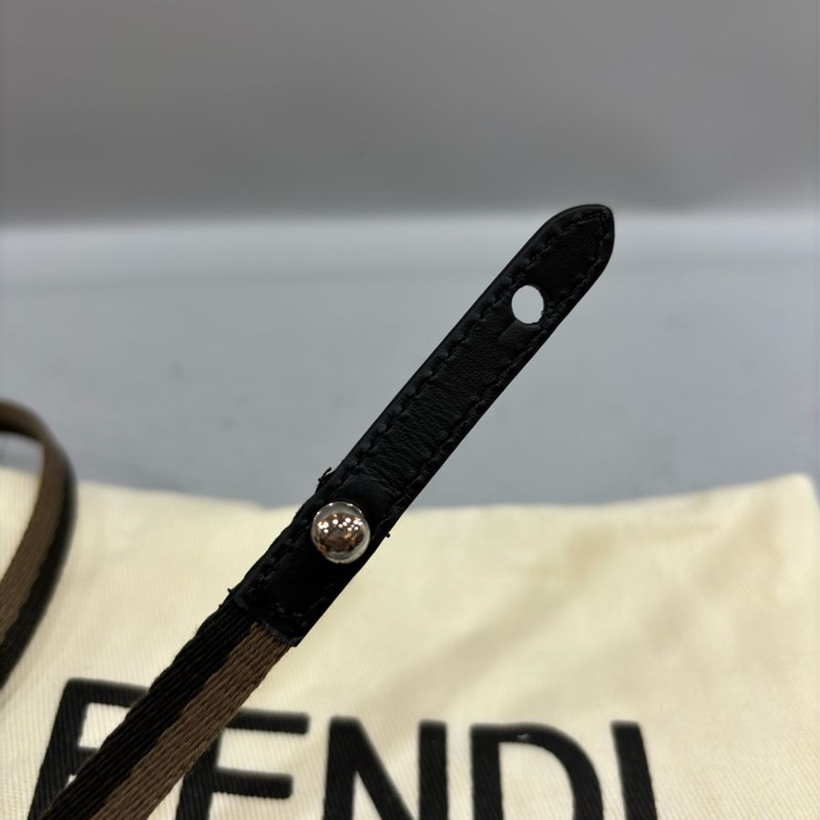FENDI 7AR944 老花 手機包 小廢包 斜背包-25