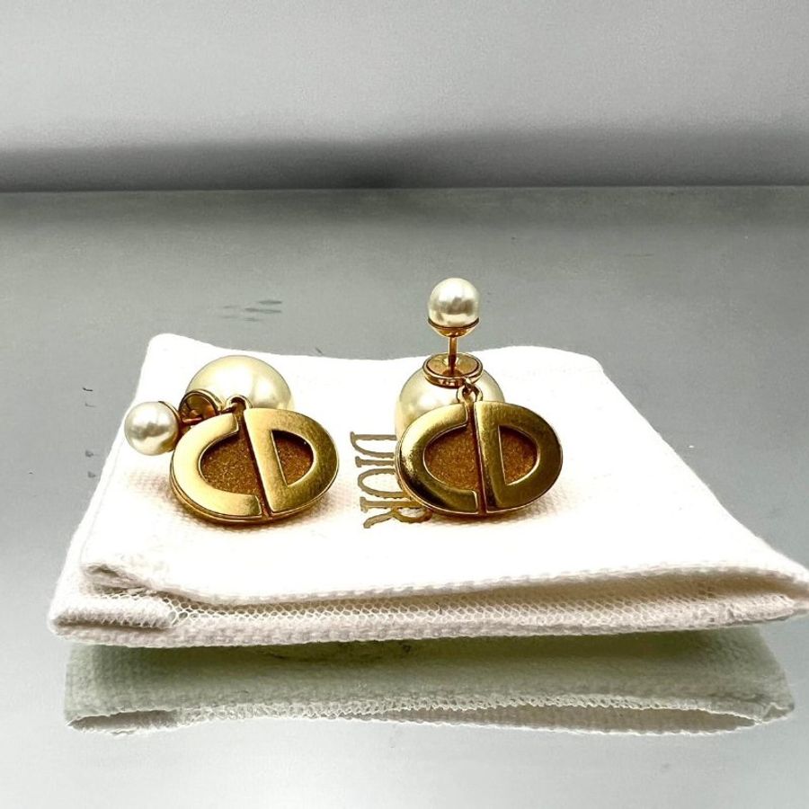 Dior Tribales 金色飾面金屬和白色樹脂珍珠耳環-1