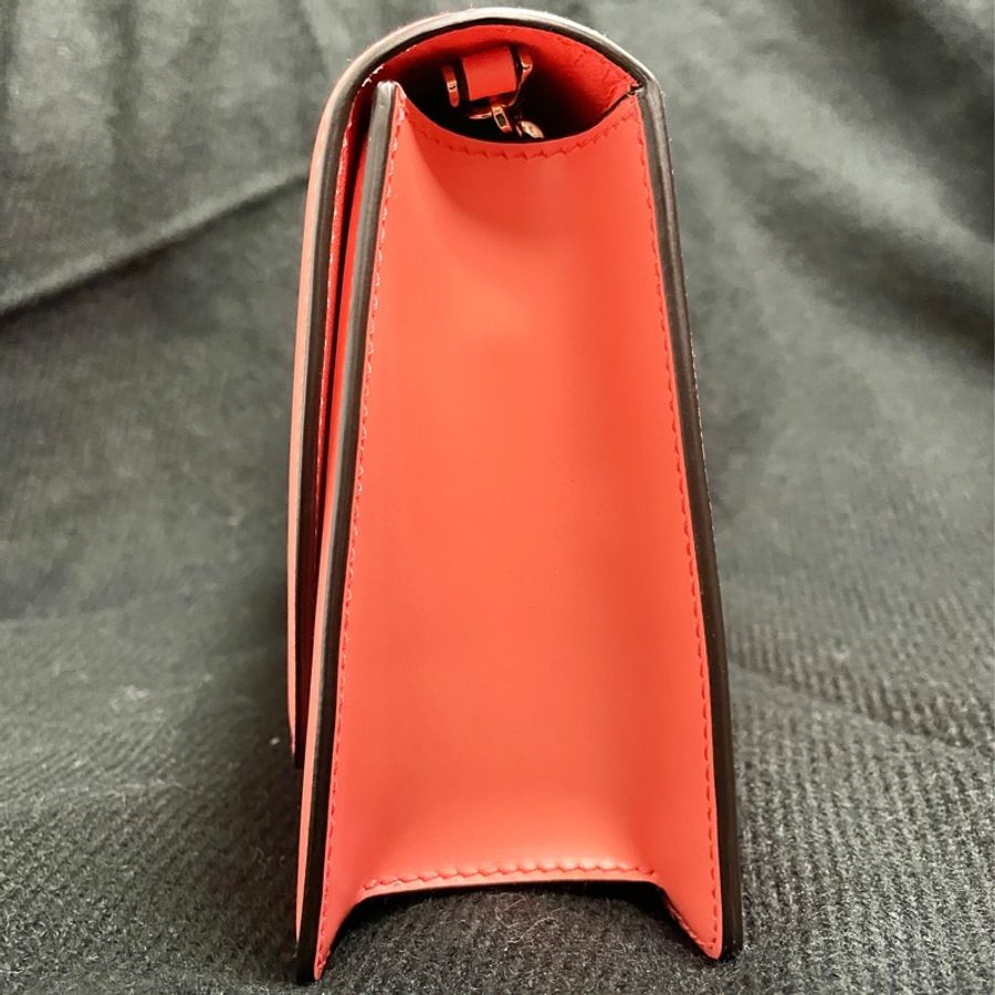 Salvatore Ferragamo Gancini BOXYZ AU-22 E006 | 全新真皮女士斜跨包珊瑚橙,粉橙-3