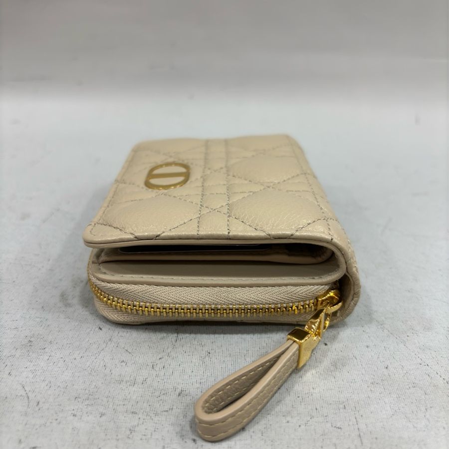DIOR S5032 奶茶色 小牛皮 金釦 Caro 短夾 皮夾 零錢包-7