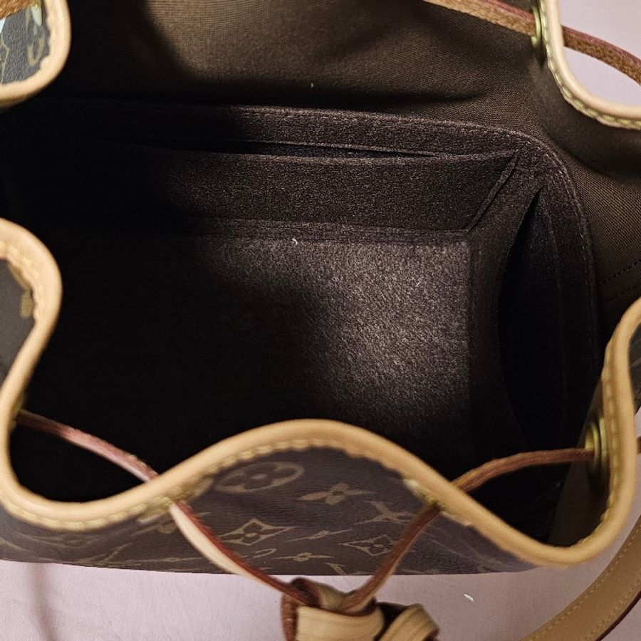 lv老花經典水桶包Monogram NOE BB-2