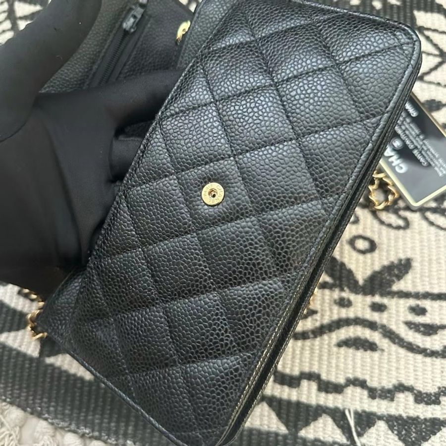 Chanel Caviar WOC 金扣-8