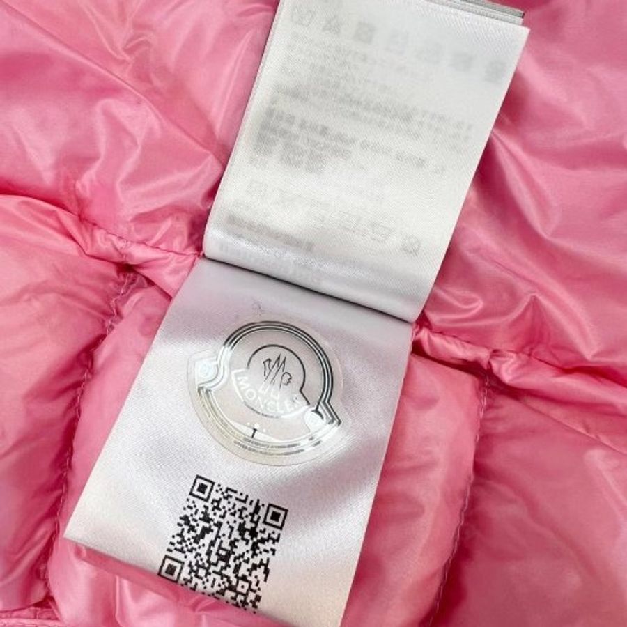 Moncler全新未穿的新款粉色羽絨外套(拉鍊微微拉開的logo好美)-11