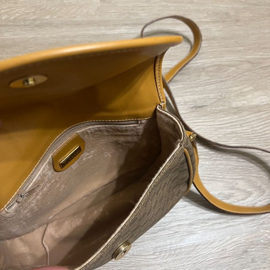 瑞奇二手精品 Gucci 滿版 pvc 半月包-6