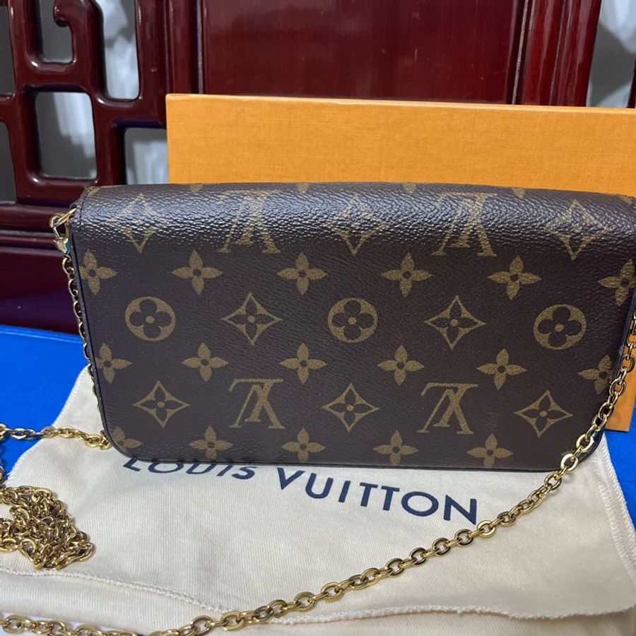 LV 原花三合一信封包-10