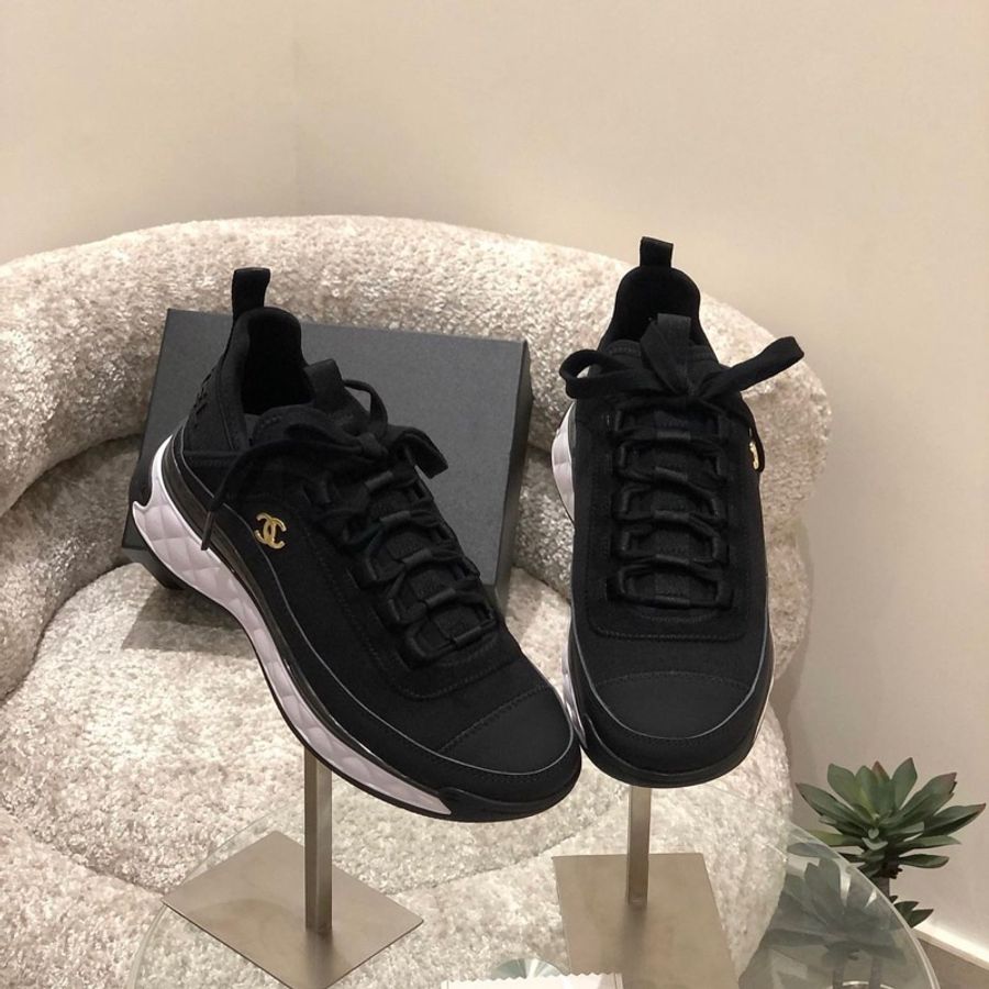 Chanel 全新23K經典雙C麂皮氣墊運動鞋-14