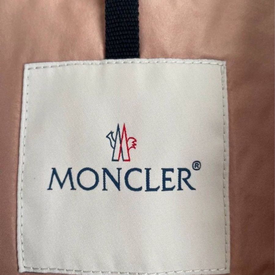 全新Moncler奶茶粉荷葉邊連帽羽絨服馬甲 s號-1