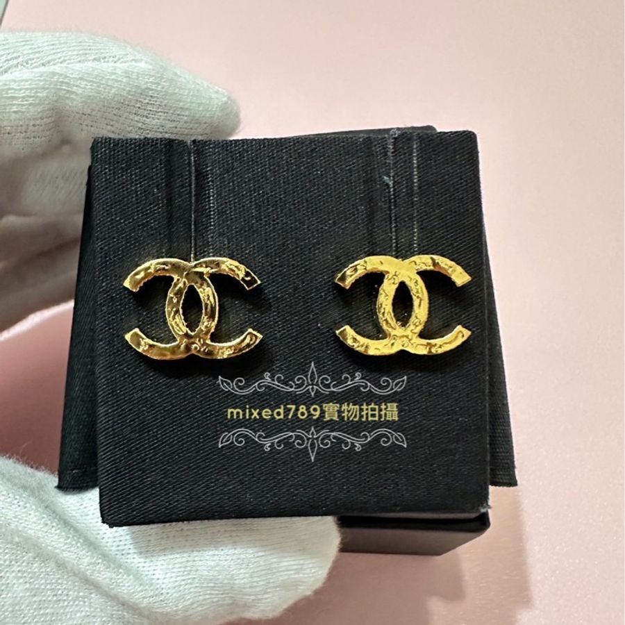 Chanel 復古 刻紋 經典雙C 耳環-0