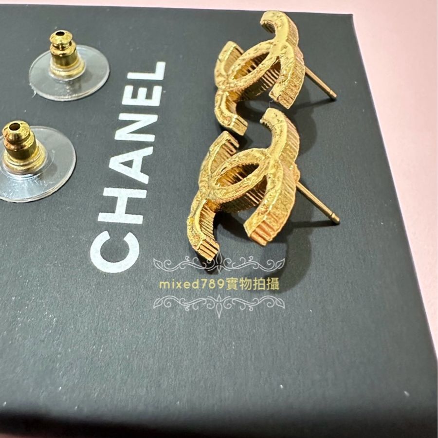 Chanel 復古 刻紋 經典雙C 耳環-6