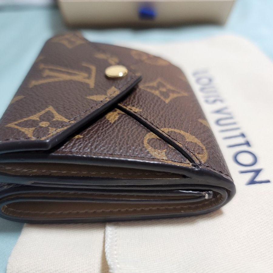 LV M81667 經典CELESTE系列Monogram印花帆布暗釦三折短夾(香檳色)-3