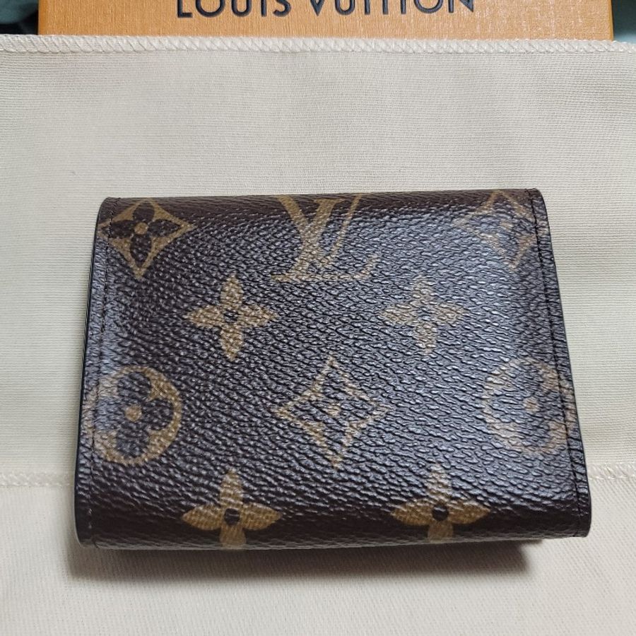 LV M81667 經典CELESTE系列Monogram印花帆布暗釦三折短夾(香檳色)-15