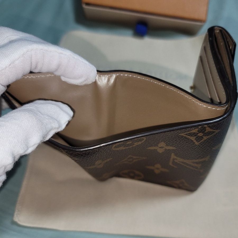 LV M81667 經典CELESTE系列Monogram印花帆布暗釦三折短夾(香檳色)-24