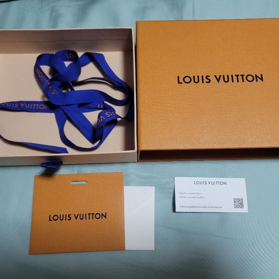 LV M81667 經典CELESTE系列Monogram印花帆布暗釦三折短夾(香檳色)-40