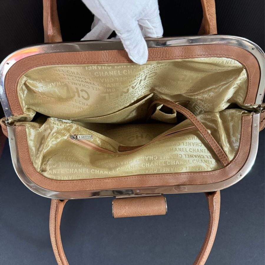 Chanel香奈兒 Wild Stitch Matelasse粗縫紋手提包 咖色 銀色五金-3