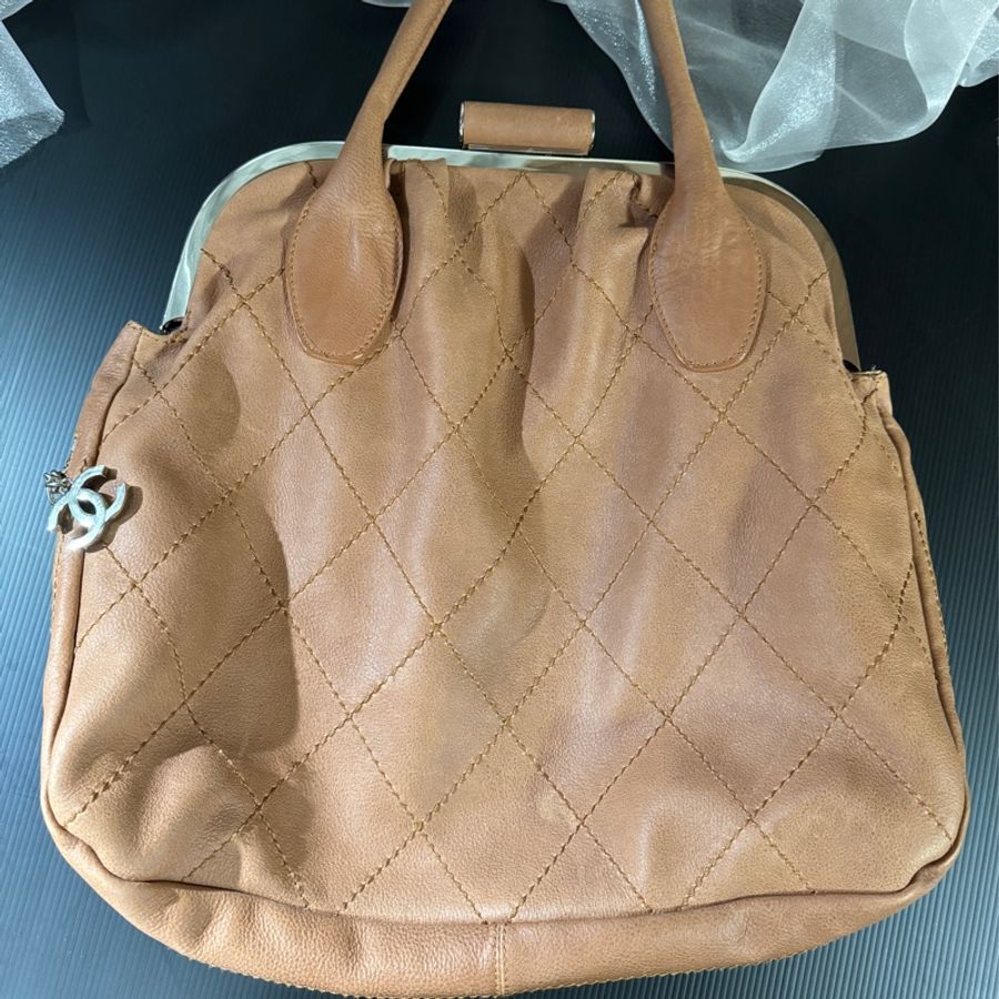 Chanel香奈兒 Wild Stitch Matelasse粗縫紋手提包 咖色 銀色五金-17