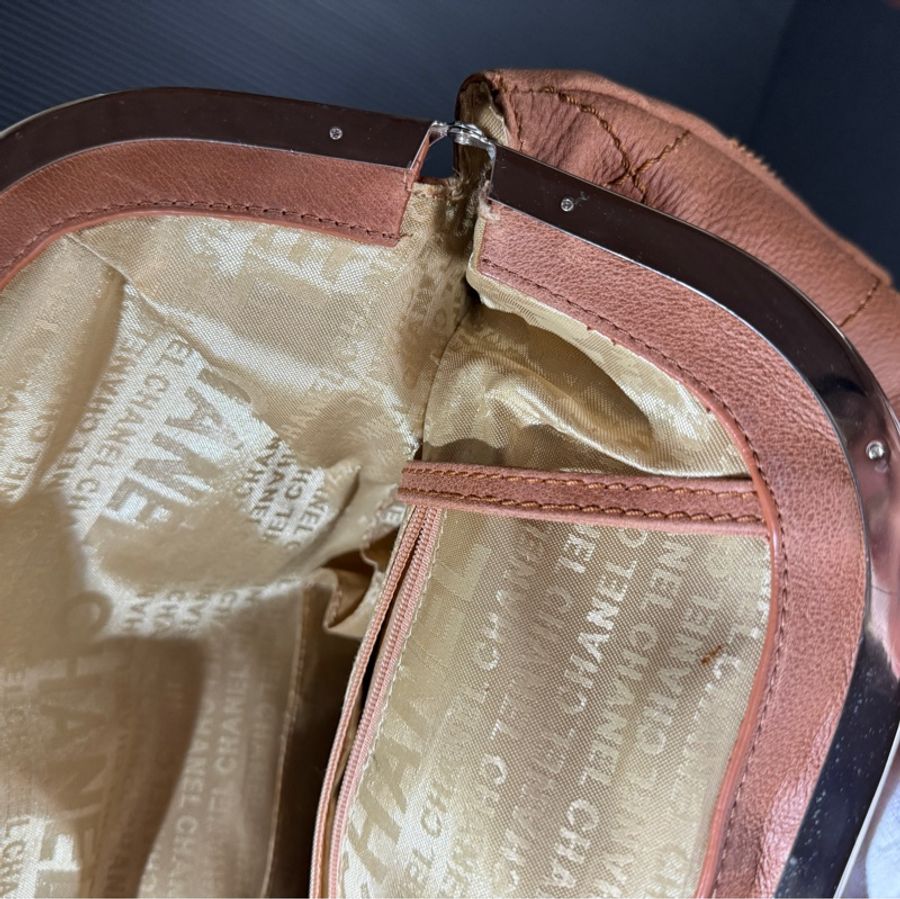 Chanel香奈兒 Wild Stitch Matelasse粗縫紋手提包 咖色 銀色五金-24