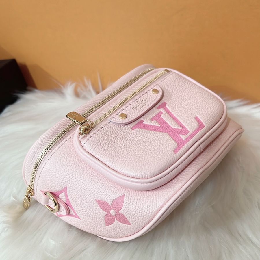 Louis Vuitton Mini Bumbag （限定款粉色）肩背/斜背/腰包(M82335-5