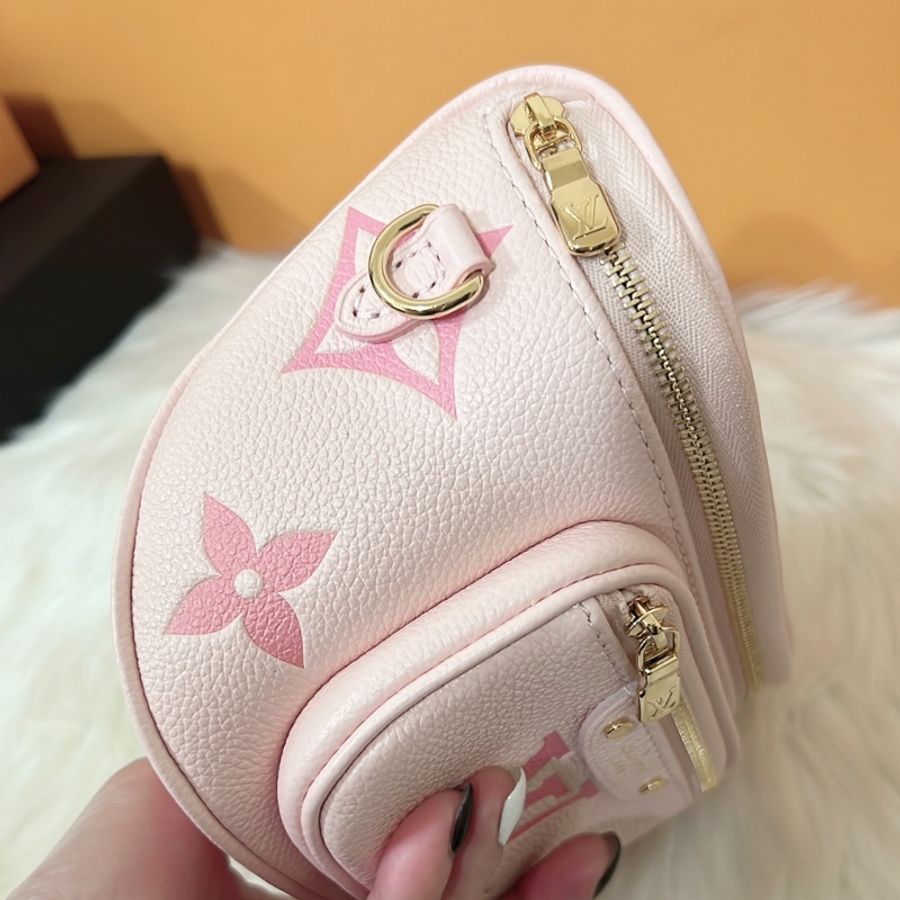 Louis Vuitton Mini Bumbag （限定款粉色）肩背/斜背/腰包(M82335-9