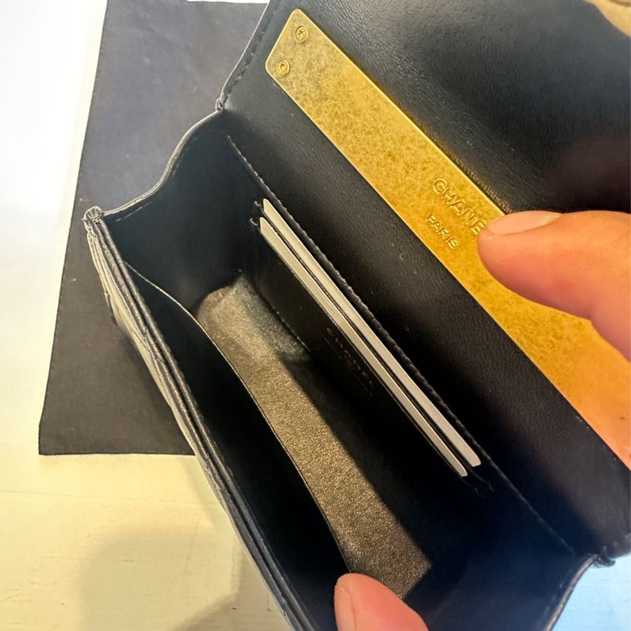 CHANEL 黑菱格黑白琺瑯手提小 Kelly鏈包-9