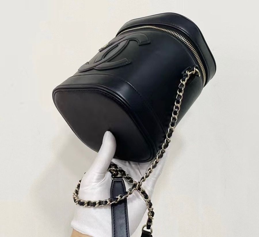 Chanel 牛皮水桶袋-2
