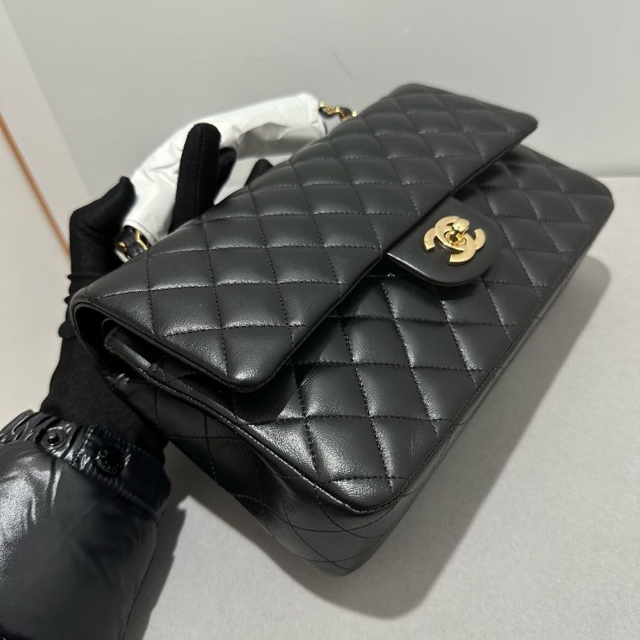 Chanel  Lambskin CF25 金扣-1