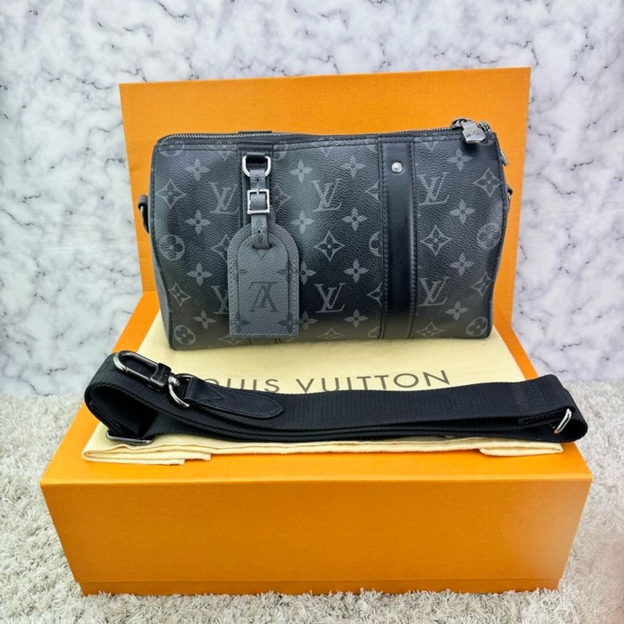 LV M45936 City keepall Monogram 帆布拉鍊斜背包 黑灰-0