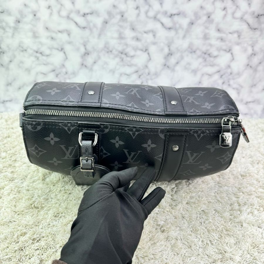 LV M45936 City keepall Monogram 帆布拉鍊斜背包 黑灰-10