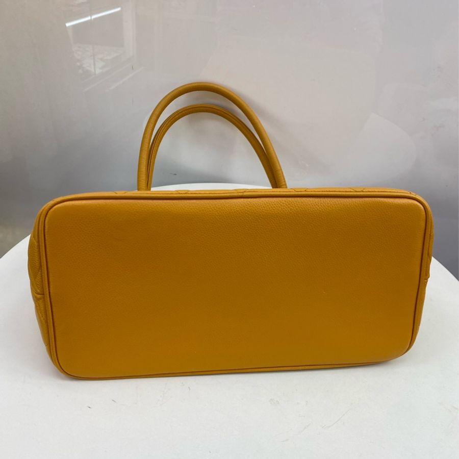 chanel Medallon Tote Bag-3