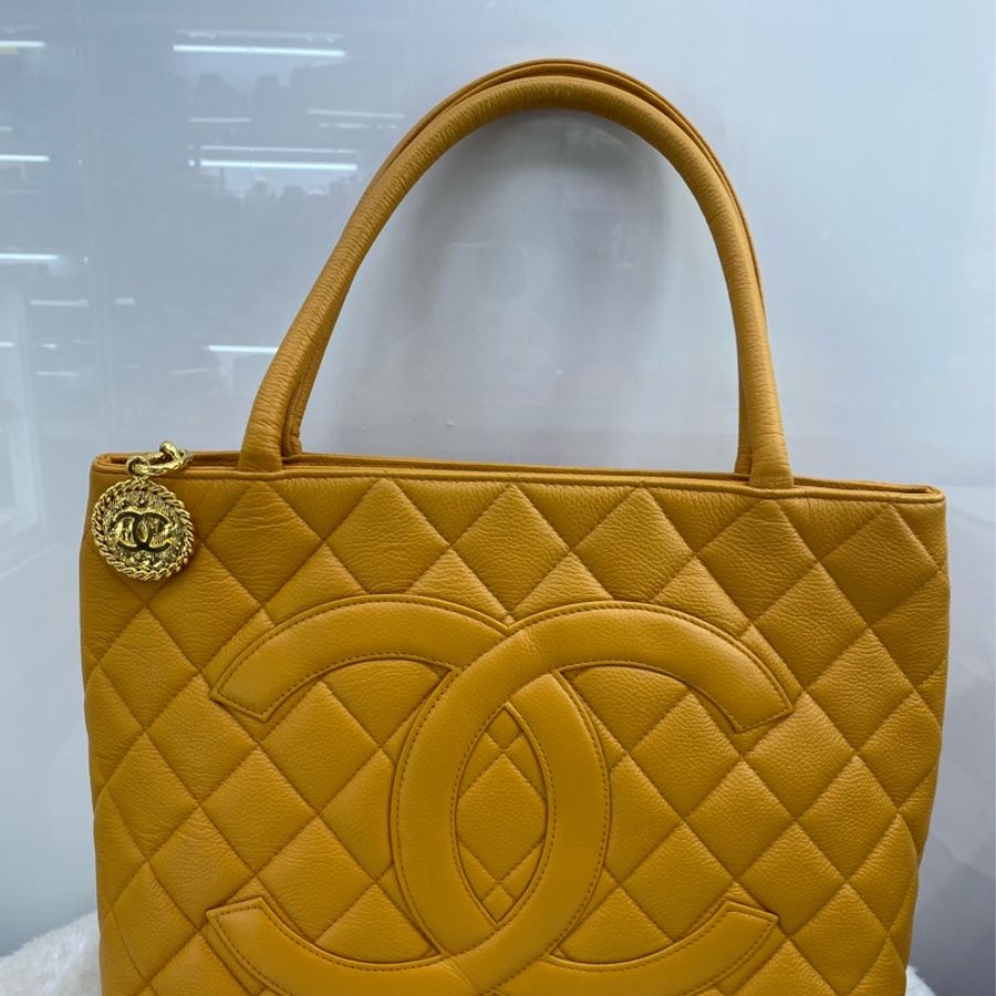 chanel Medallon Tote Bag-0