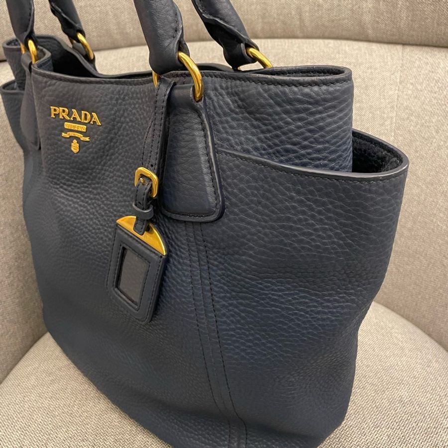 PRADA 荔枝紋牛皮超優質感藍色-2