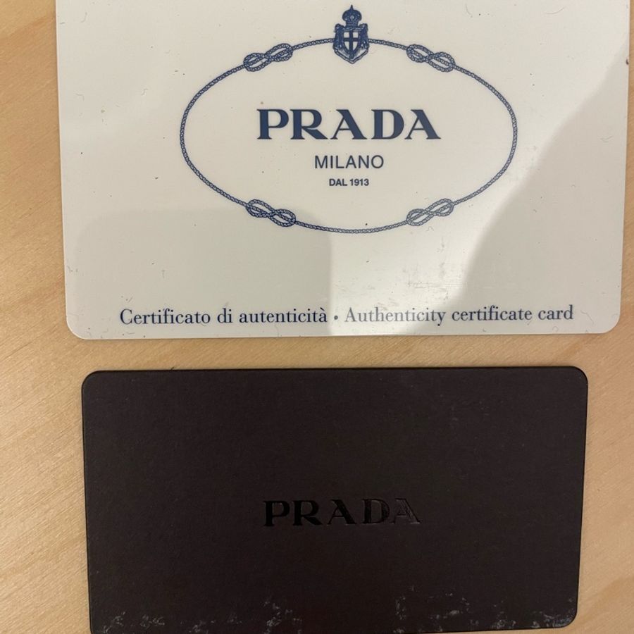 PRADA 荔枝紋牛皮超優質感藍色-14