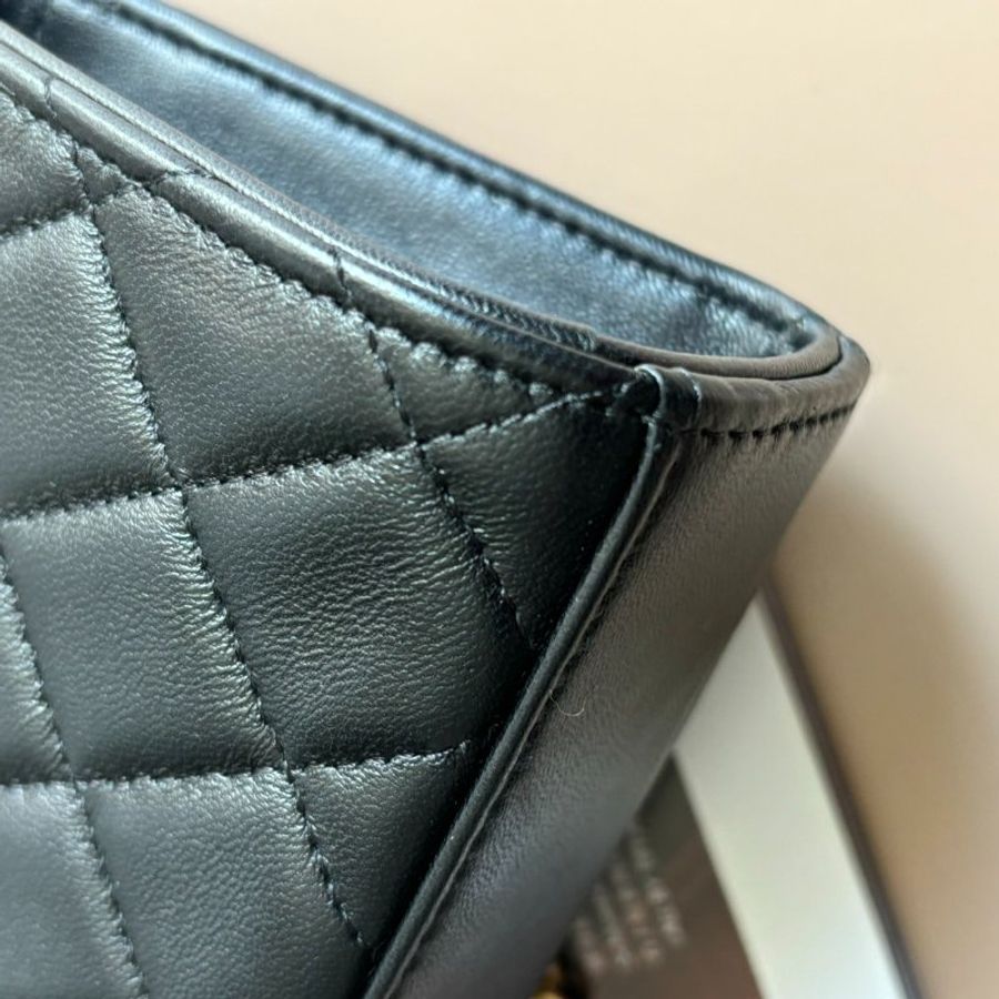 ::CHANEL:: AP2945 琺瑯圖形點綴提把手提 斜背二用包-16