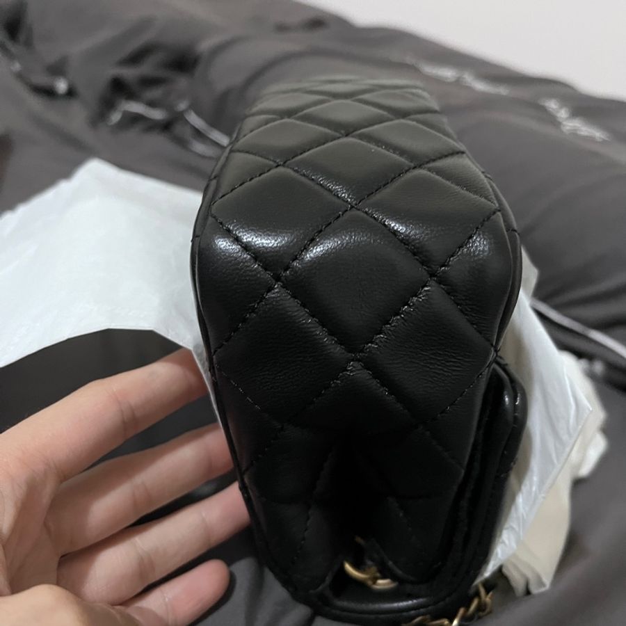 Chanel 17cm lambskin 金球-5