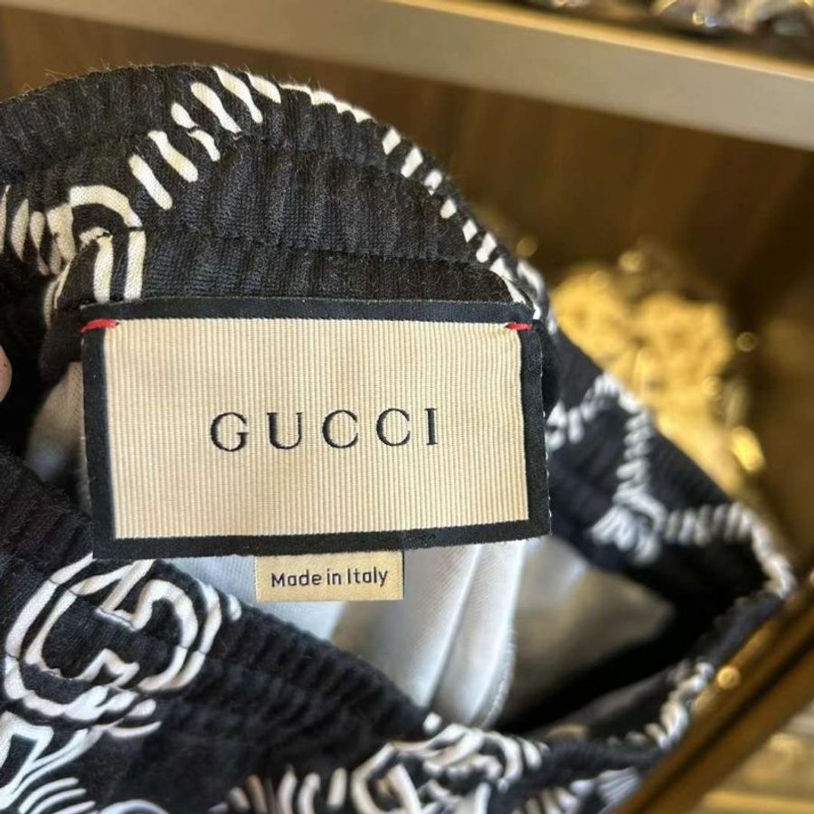Gucci 滿logo運動褲 S號腰部有鬆緊帶 非常新-2