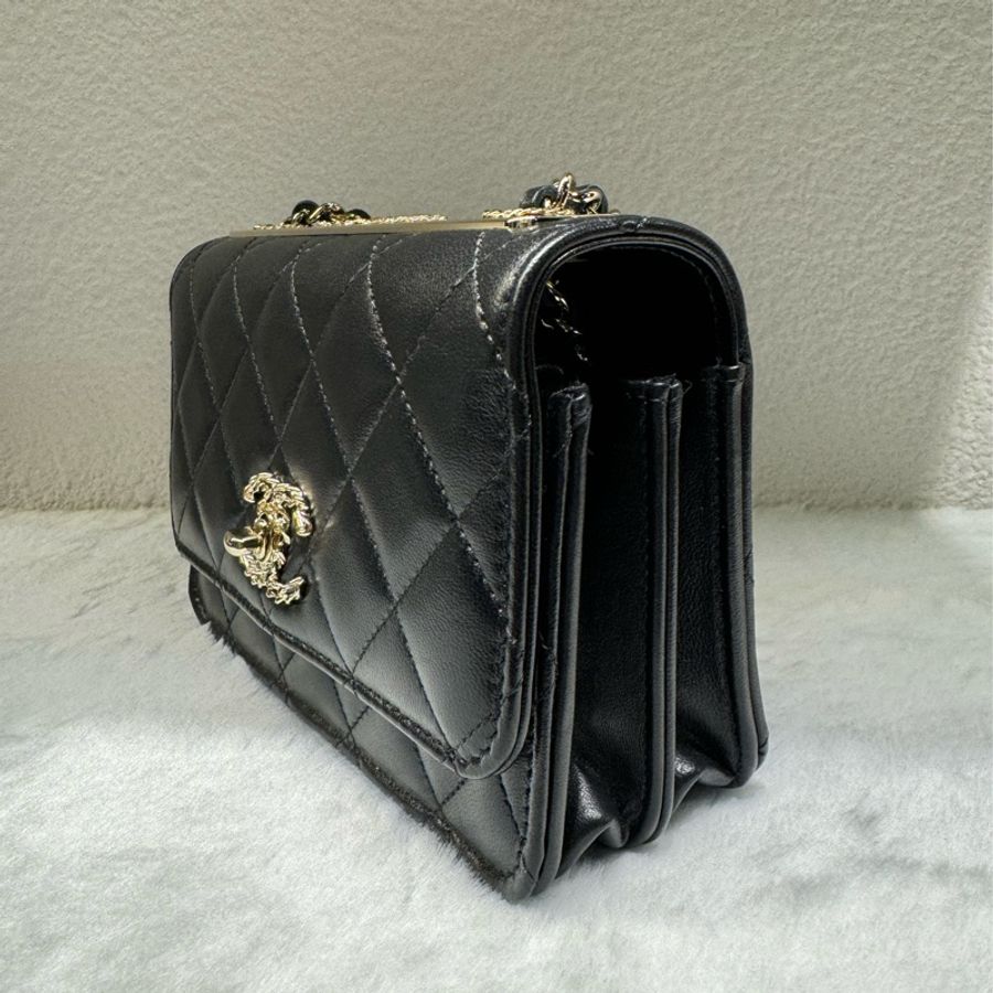 (全新）Chanel 皮穿鍊logo mini trendy-1