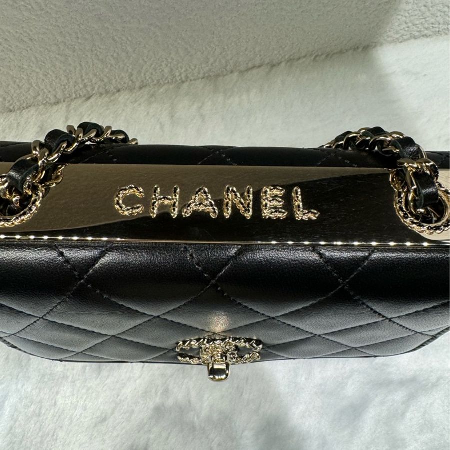 (全新）Chanel 皮穿鍊logo mini trendy-2