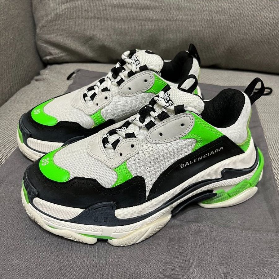 巴黎世家 Triple S 復古老爹鞋/厚底鞋 EU39-0