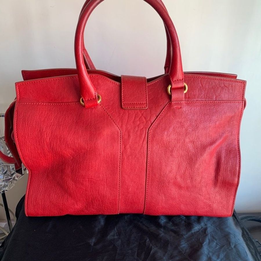 Yves Saint Laurent CHYC LEATHER HANDBAG-2