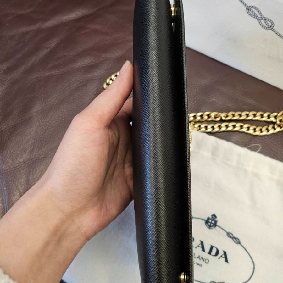 全新 PRADA Saffiano woc 金字浮刻牛皮翻蓋式長夾/鍊帶包 兩用 專櫃正品 有專櫃保證卡-5