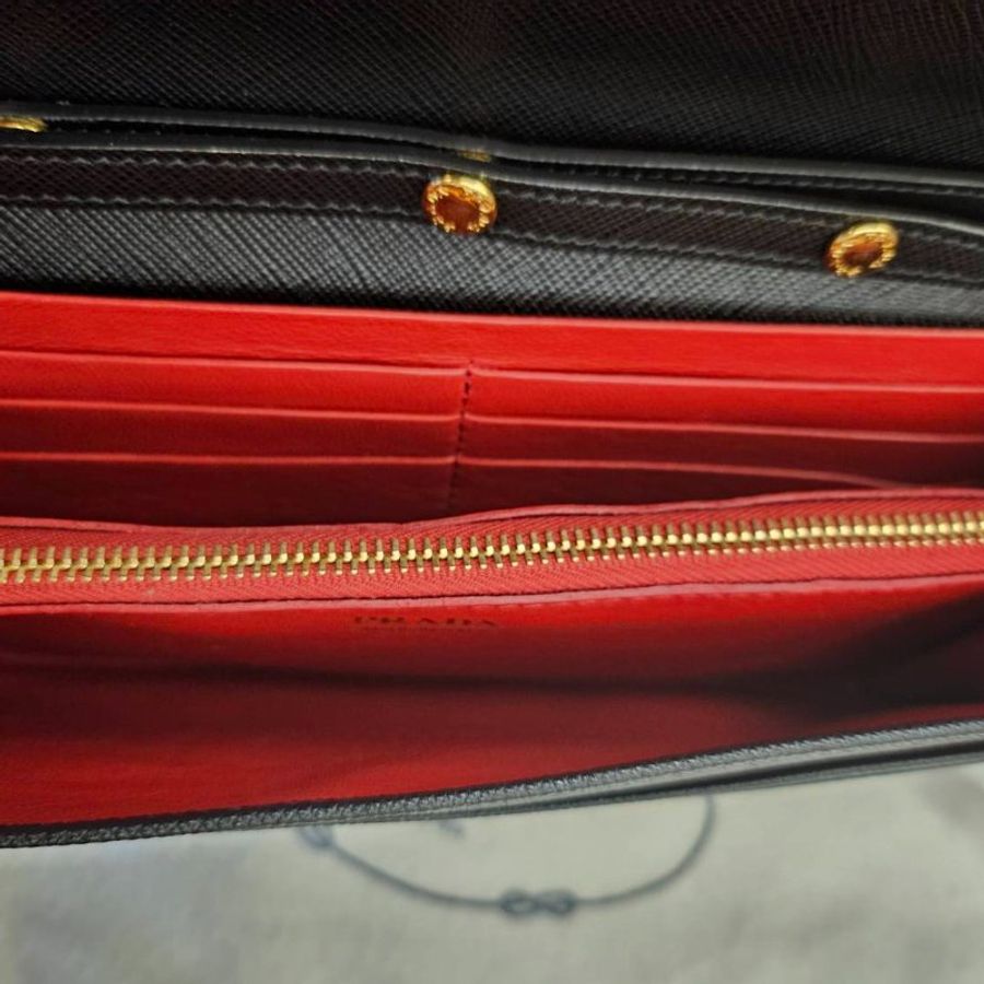 全新 PRADA Saffiano woc 金字浮刻牛皮翻蓋式長夾/鍊帶包 兩用 專櫃正品 有專櫃保證卡-6