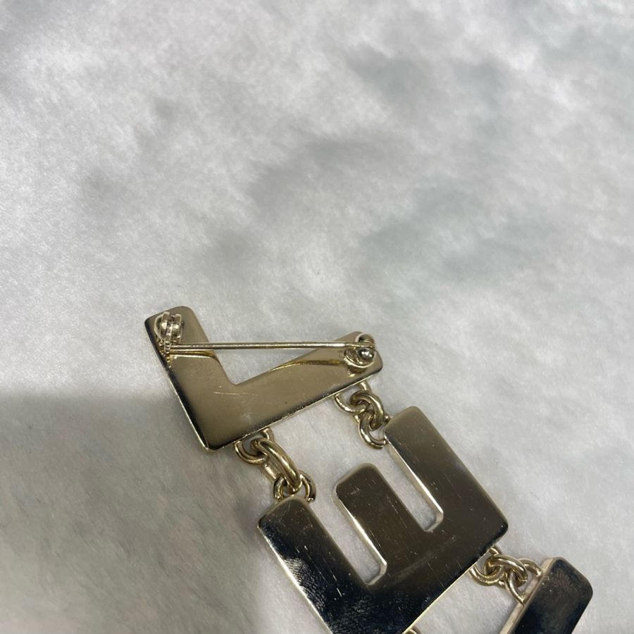 Chanel字母黑鑽胸針-5
