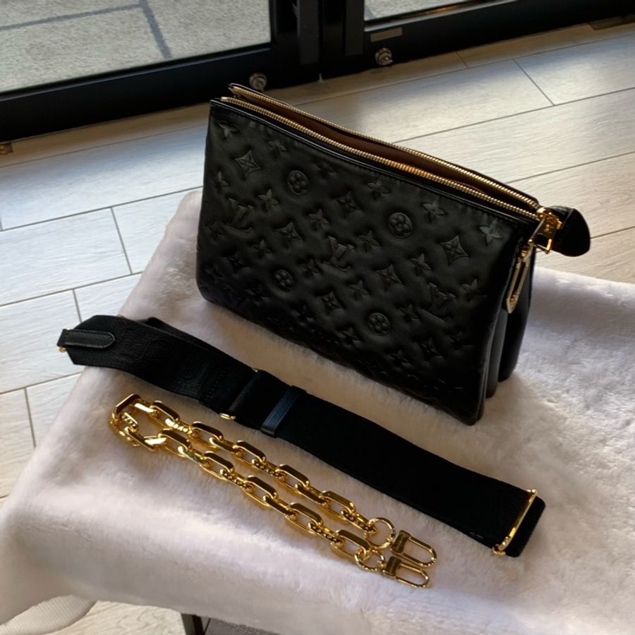 Louis Vuitton Coussin PM 黑色小羊皮鏈帶/斜背二用枕頭包-1