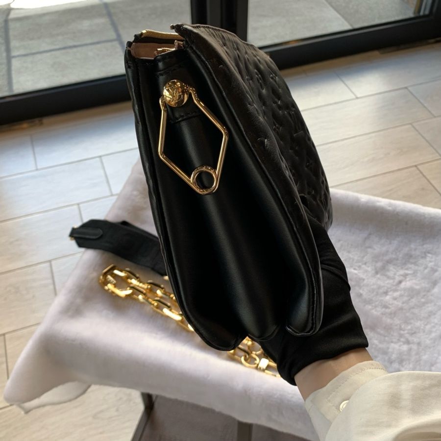 Louis Vuitton Coussin PM 黑色小羊皮鏈帶/斜背二用枕頭包-2
