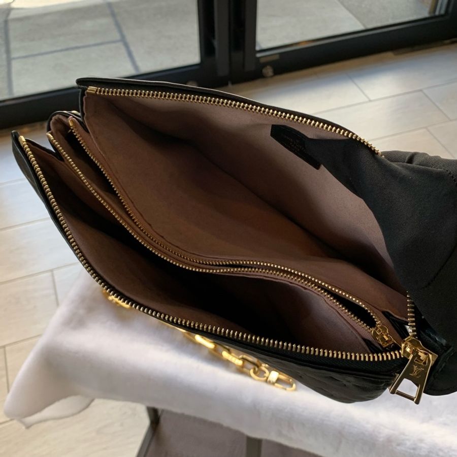 Louis Vuitton Coussin PM 黑色小羊皮鏈帶/斜背二用枕頭包-3