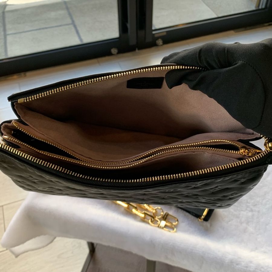 Louis Vuitton Coussin PM 黑色小羊皮鏈帶/斜背二用枕頭包-4
