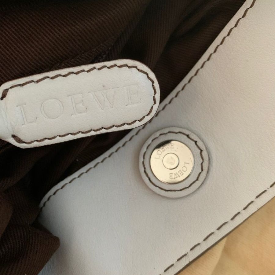 Loewe-12